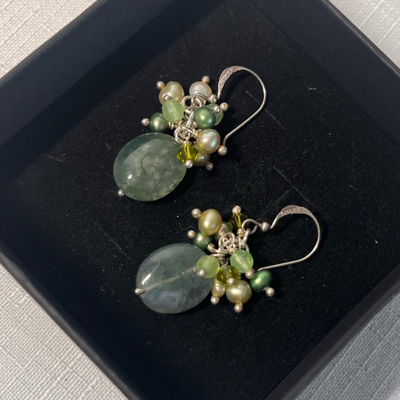 Handmade Jewelry - Green Gemstone and Pearl Earrings. 925 hook posts